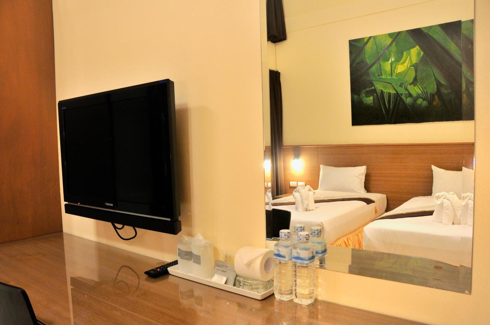 The Wave Hotel Patong Sha Пхукет Экстерьер фото
