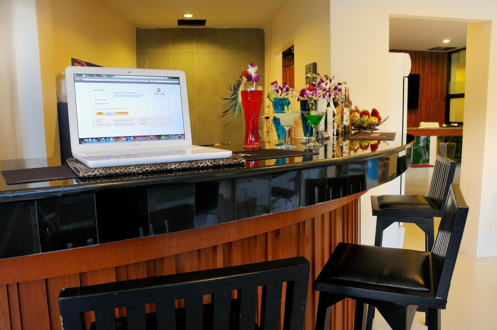 The Wave Hotel Patong Sha Пхукет Экстерьер фото