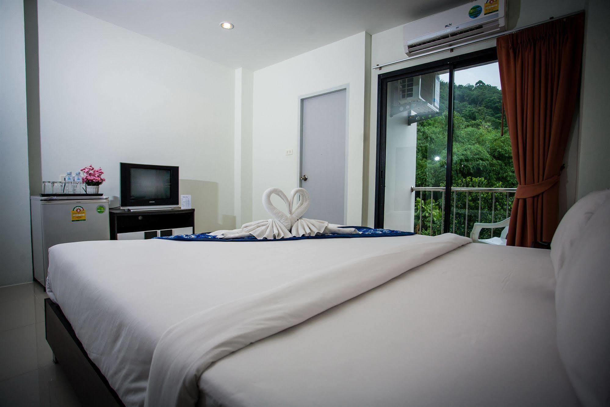 The Wave Hotel Patong Sha Пхукет Экстерьер фото
