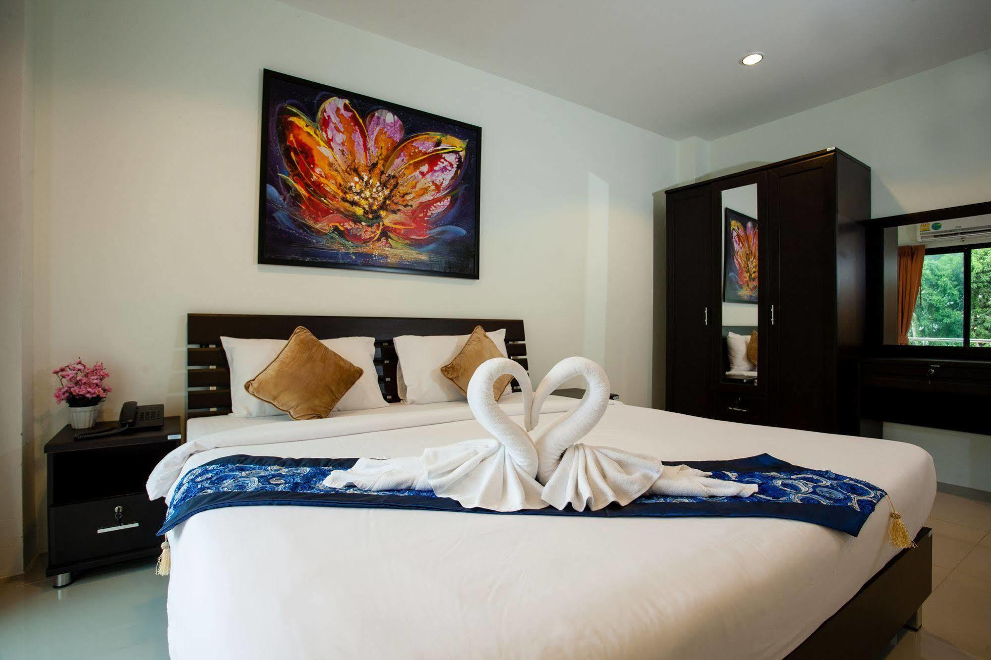 The Wave Hotel Patong Sha Пхукет Экстерьер фото